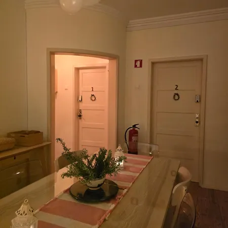 Alojamento de Acomodação e Pequeno-almoço Majesticlara Lisboa